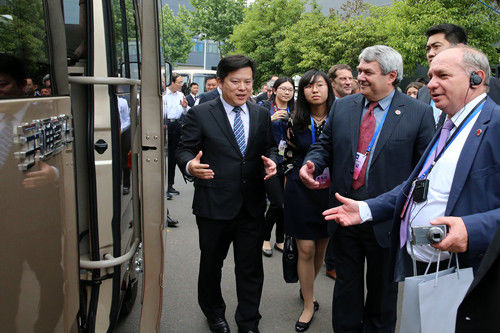 Representatives from European parties visit Yutong