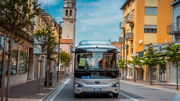 Connectivity and Convenience: Yutong E7S's Successful Practice in Italy