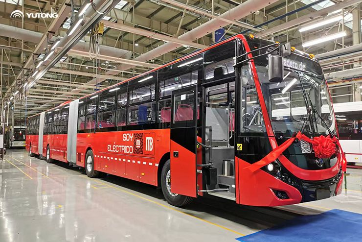 Worlds First 26-meter Pure Electric Double Articulated Bus Rolls off the Production Line