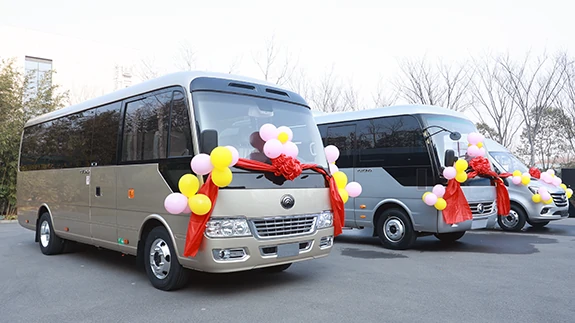 Delivery ceremony for 20 Yutong V6 vans, 10 units of T7, and 10 units D7, for Côte d'Ivoire