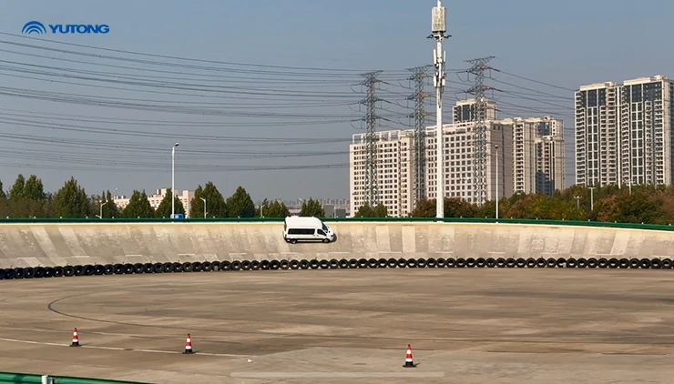 Yutong V6 In-depth Review: The Million-Kilometer Durability Champion! A Reliable All-purpose Choice for the Light-Commercial-Vehicle Market