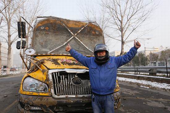 Yutong successfully conducts a wall collision test of school bus