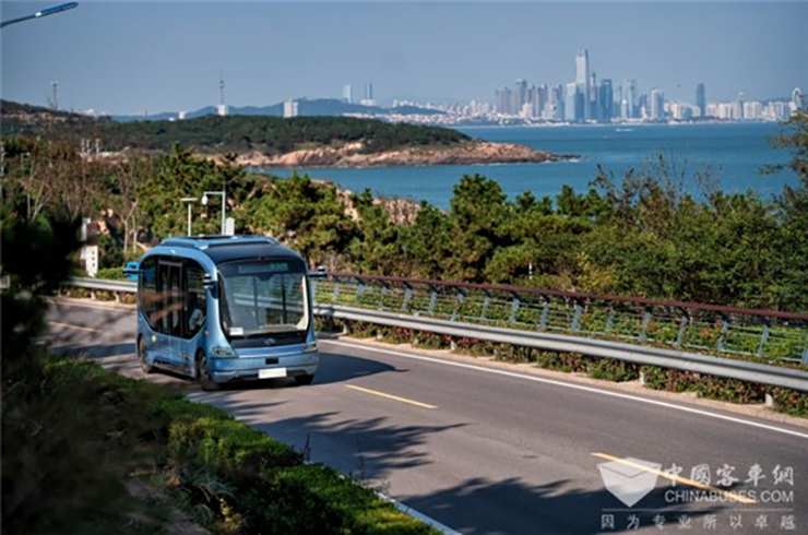 Yutong Intelligent Driving Bus Putting into Operation in Qingdao  Qingdao Citizens Rush to Take the Bus for “Fresh” Ride