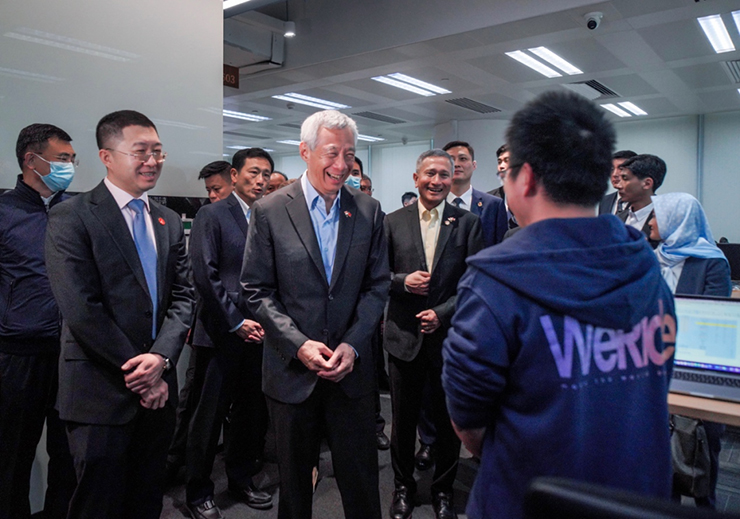 Lee Hsien Loong, Prime Minister of Singapore, Rode in Xiaoyu, Yutong Intelligent Bus