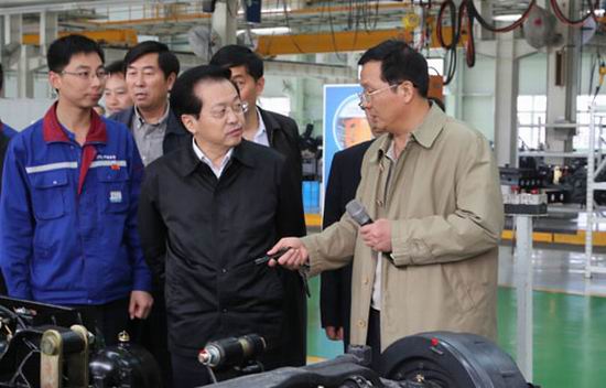 Municipal party chief inspects Yutong