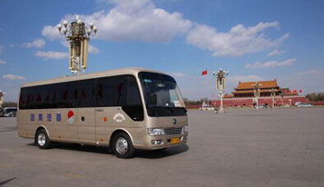 Yutong high-end business vehicle T7 makes a splash