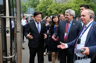 Representatives from European parties visit Yutong