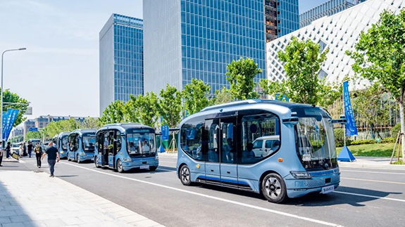 Lee Hsien Loong, Prime Minister of Singapore, Rode in Xiaoyu, Yutong Intelligent Bus