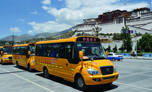 Yutong school buses appear on the Qinghai-Tibet Plateau