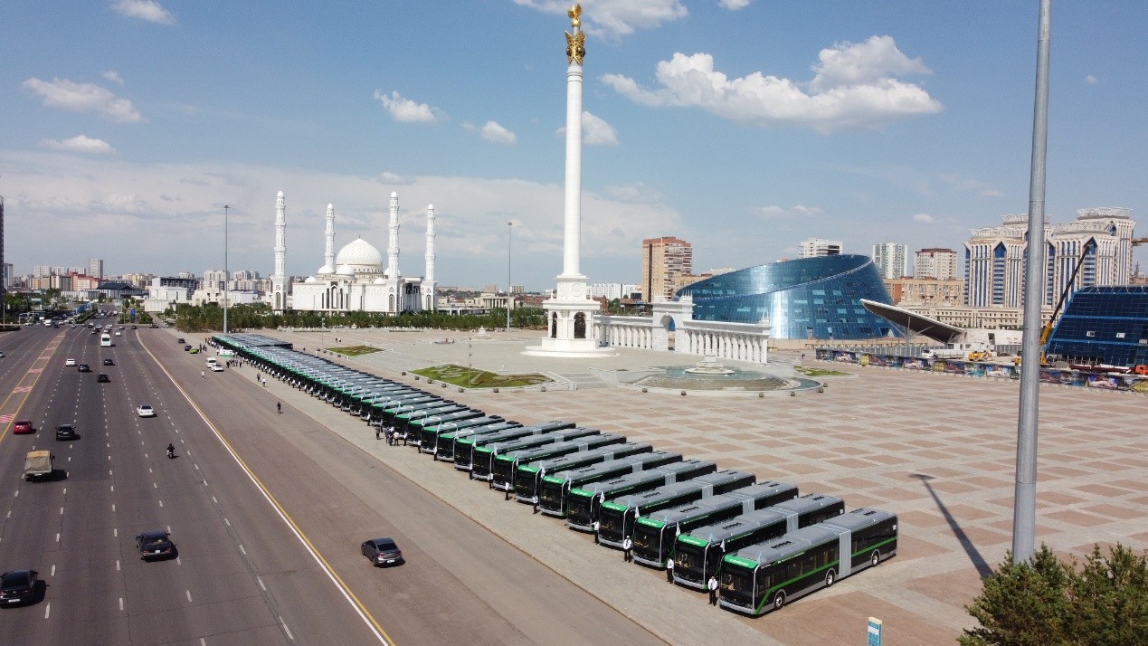 Yutong begins the delivery of its premium 18m battery electric buses to Kazakhstan