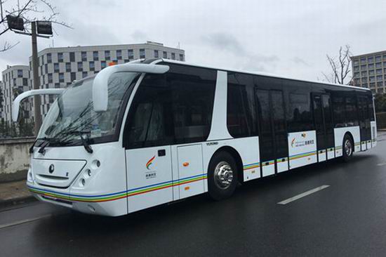 Yutong airfield buses and T7 high-end business vehicles delivered to Tibet Airlines