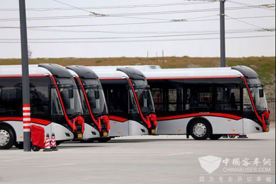 Yutong 18m double energy powered trolleys put into operation in Shanghai