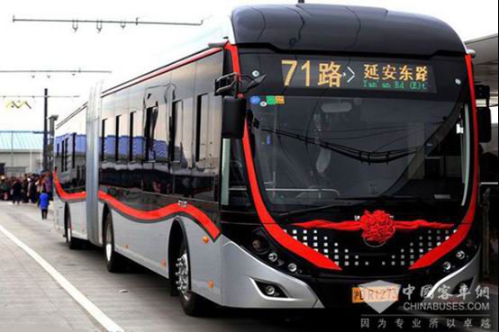 Yutong 18m double energy powered trolleys put into operation in Shanghai