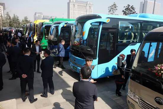 Yutong holds promotion press for new energy city buses