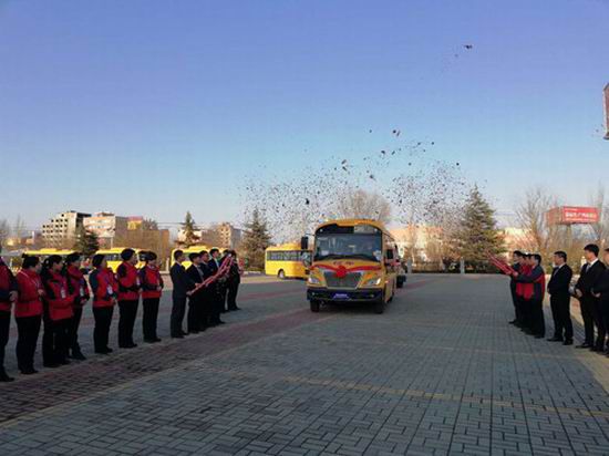 50 Yutong school buses delivered to Yuncheng city