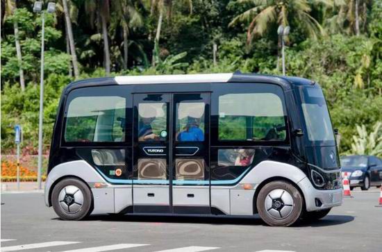 Yutong autonomous driving bus shines at the Boao Forum for Asia