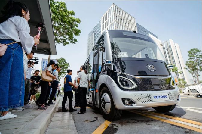 Yutong 5G autonomous bus completes the trial operation on the open road