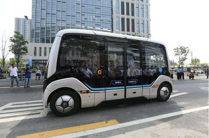 Yutong 5G autonomous bus completes the trial operation on the open road