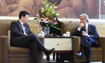 Face-to-face Talk between Uruguayan President and Yutong VP