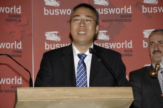 Yutong awarded Busbuilder of the Year Worldwide by BAAV