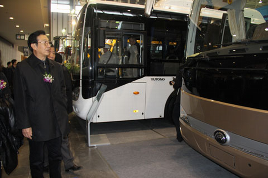 Yutong buses sparkle at CNIB