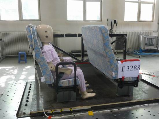 Yutong conducts China’s 1st crash test of school bus seats