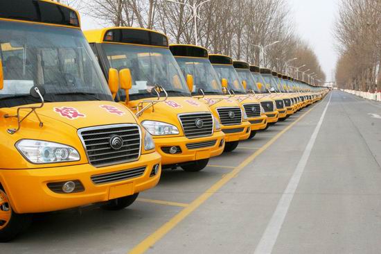 40 Yutong school buses to head for 8 provinces