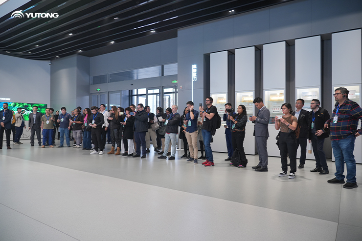 Media delegations from 10 Latin American countries visit Yutong, concentrating on new energy technological innovation