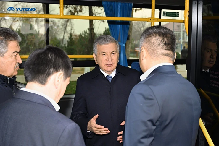 52 Yutong Natural Gas Buses Delivered to Gulistan, with Uzbek President Attending the Handover Ceremony