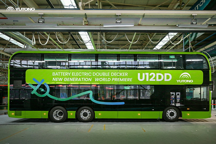 Yutong’s New Generation U12DD Battery Electric Double Decker Wows the Audience!