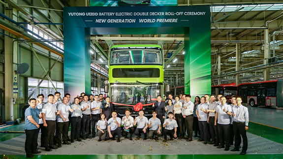 Yutong’s New Generation U12DD Battery Electric Double Decker Wows the Audience!