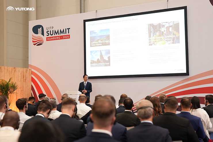 Yutong Debuts New Generation Battery Electric Intercity Bus IC12E at UITP Summit Hamburg 2025, Showcasing Electrification Innovation