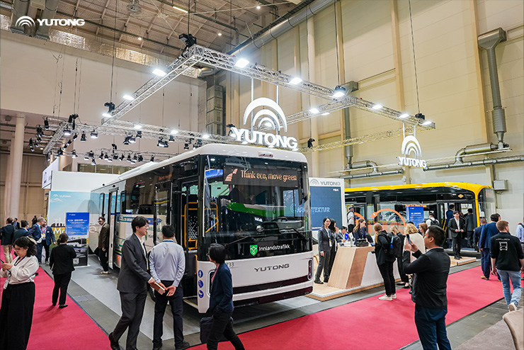 Yutong Debuts New Generation Battery Electric Intercity Bus IC12E at UITP Summit Hamburg 2025, Showcasing Electrification Innovation