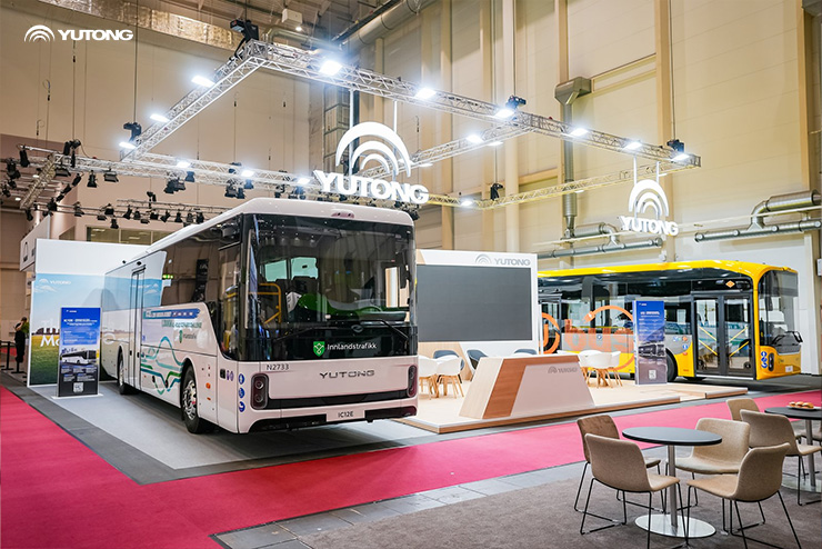 Yutong Debuts New Generation Battery Electric Intercity Bus IC12E at UITP Summit Hamburg 2025, Showcasing Electrification Innovation