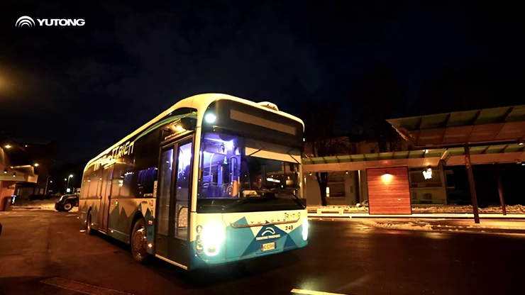 A date with ice and snow, traveling together with green mobility! 68 Yutong buses set out for Milan to support the grand winter event