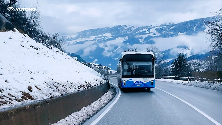 A date with ice and snow, traveling together with green mobility! 68 Yutong buses set out for Milan to support the grand winter event