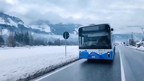 A date with ice and snow, traveling together with green mobility! 68 Yutong buses set out for Milan to support the grand winter event
