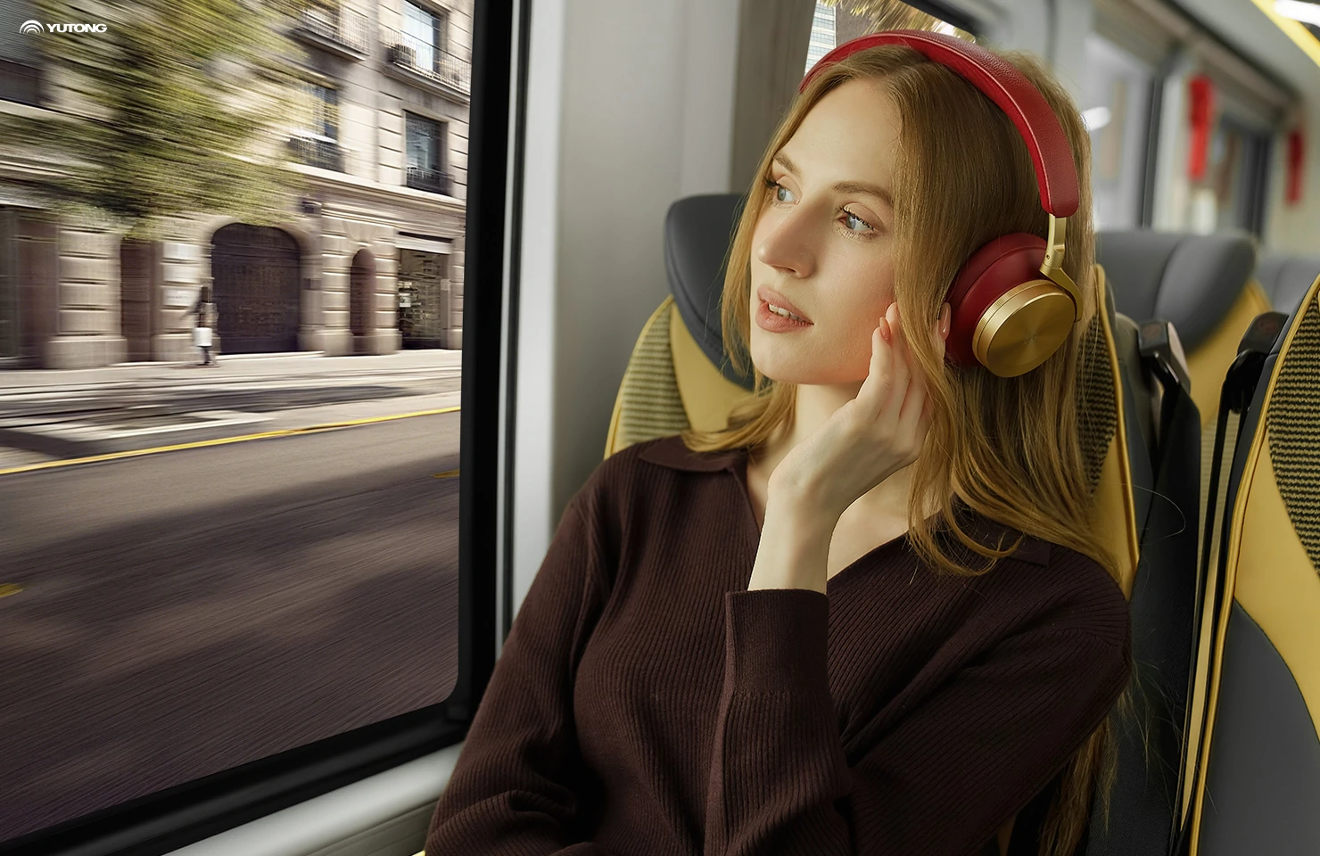 Yutong left-hand drive diesel coach T12 debuts:&nbsp;superior reliability for premium travel