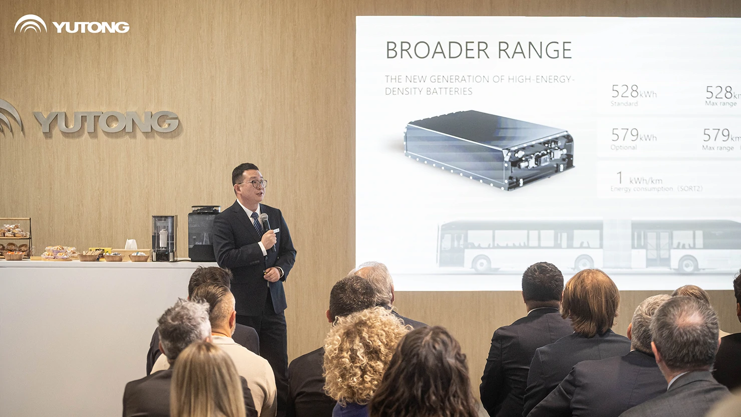 From Intercity to Microcirculation: Yutong Showcases Full-Scenario New Energy Lineup at Next Mobility Exhibition